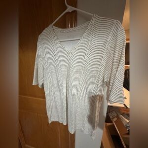 Chico's Cream and Gray Short Sleeve Top